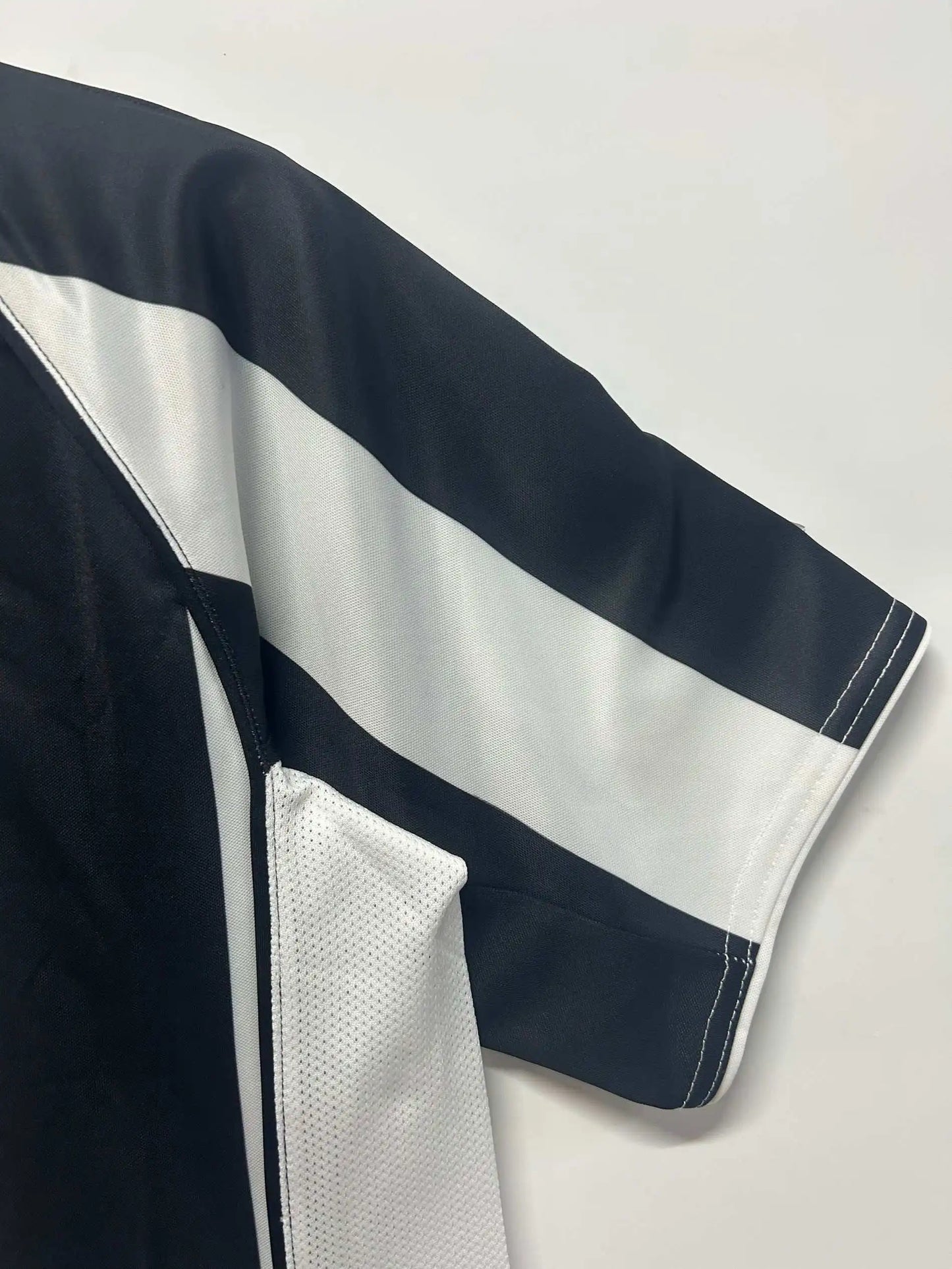 04-05 season Juventus Home Retro - Fan version