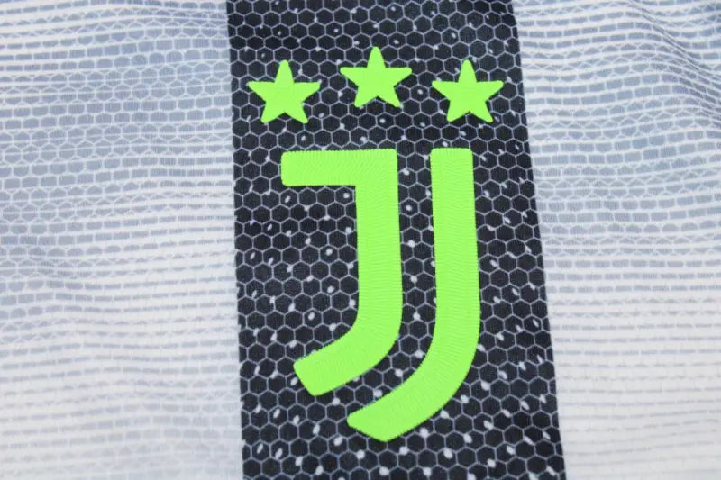 19-20 Juventus F.C. X PALACE Home version