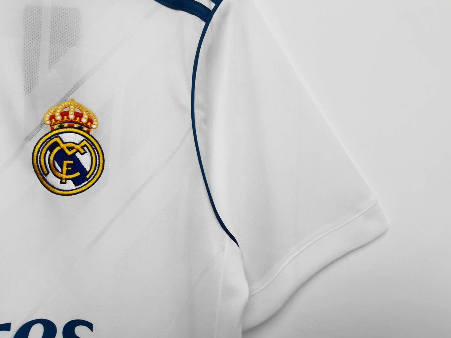 17-18 season Real Madrid Home Retro - Fan version